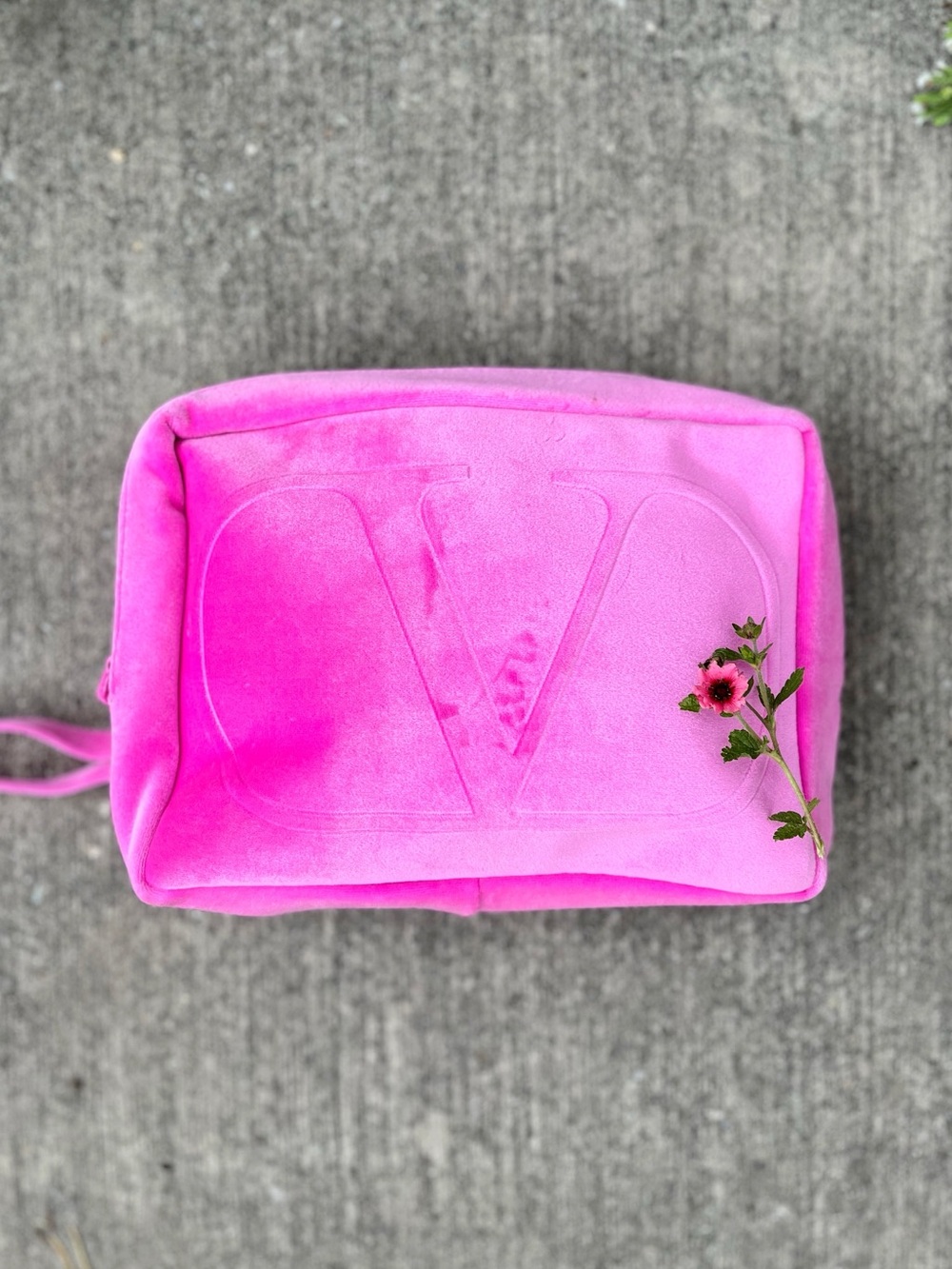 🆕 Listing!  Valentino | Pink Velvet Embossed V Cosmetic Pouch